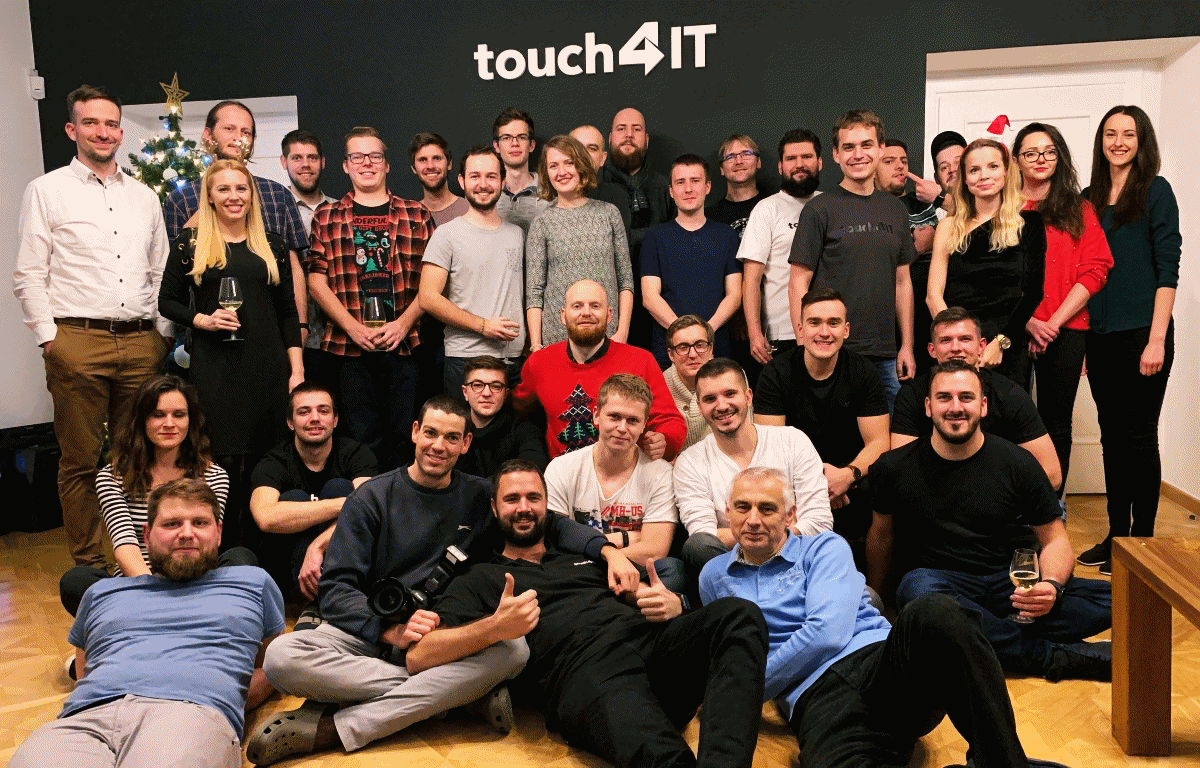 vianocna party 2018 touch4it gif